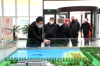 市委常委、副市長賈剛一行來潔晶檢查安全生產(chǎn)工作